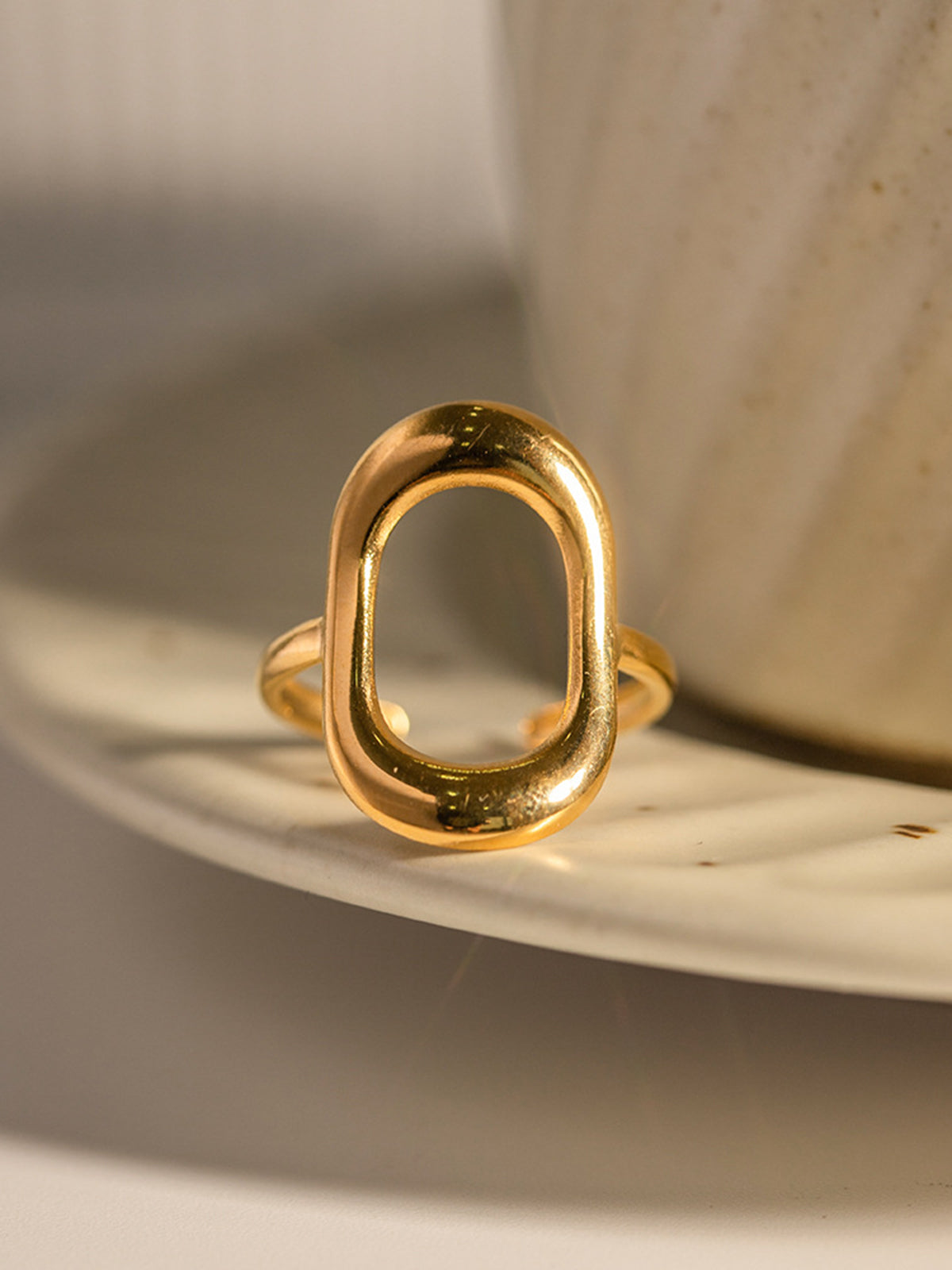 AMARE Bague Fenêtre Minimaliste Dorée