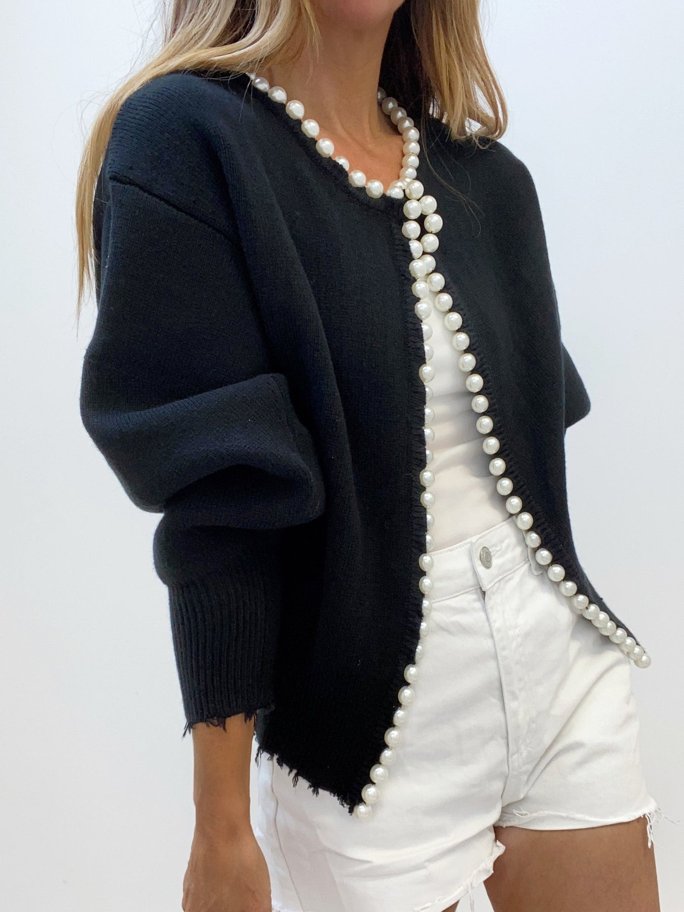 Cardigan à ourlet déchiré avec bordure en perles 