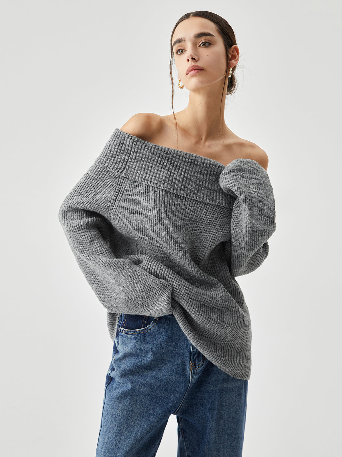 Pull oversize en tricot à épaules dénudées et à revers 