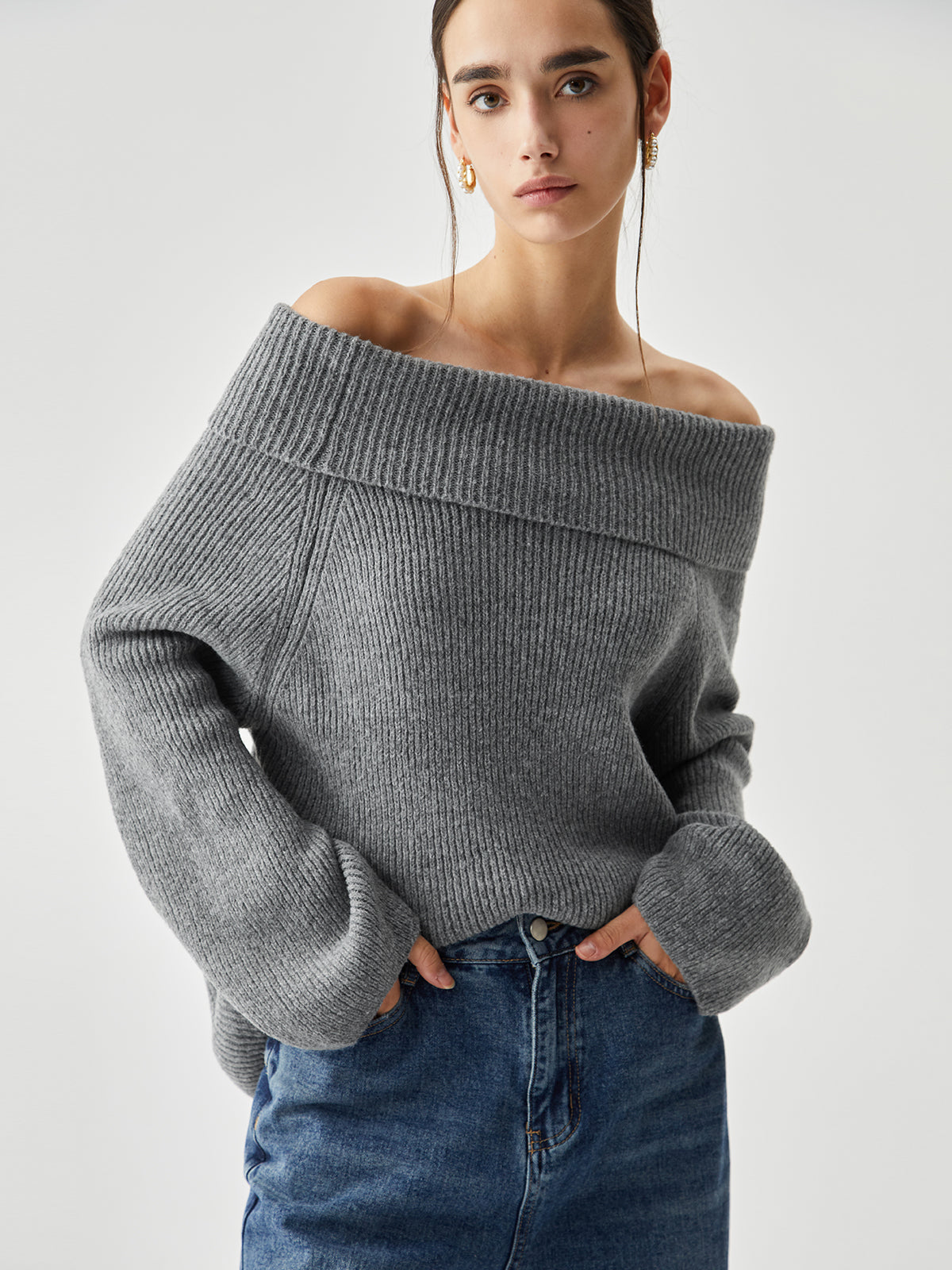 Pull oversize en tricot à épaules dénudées et à revers 