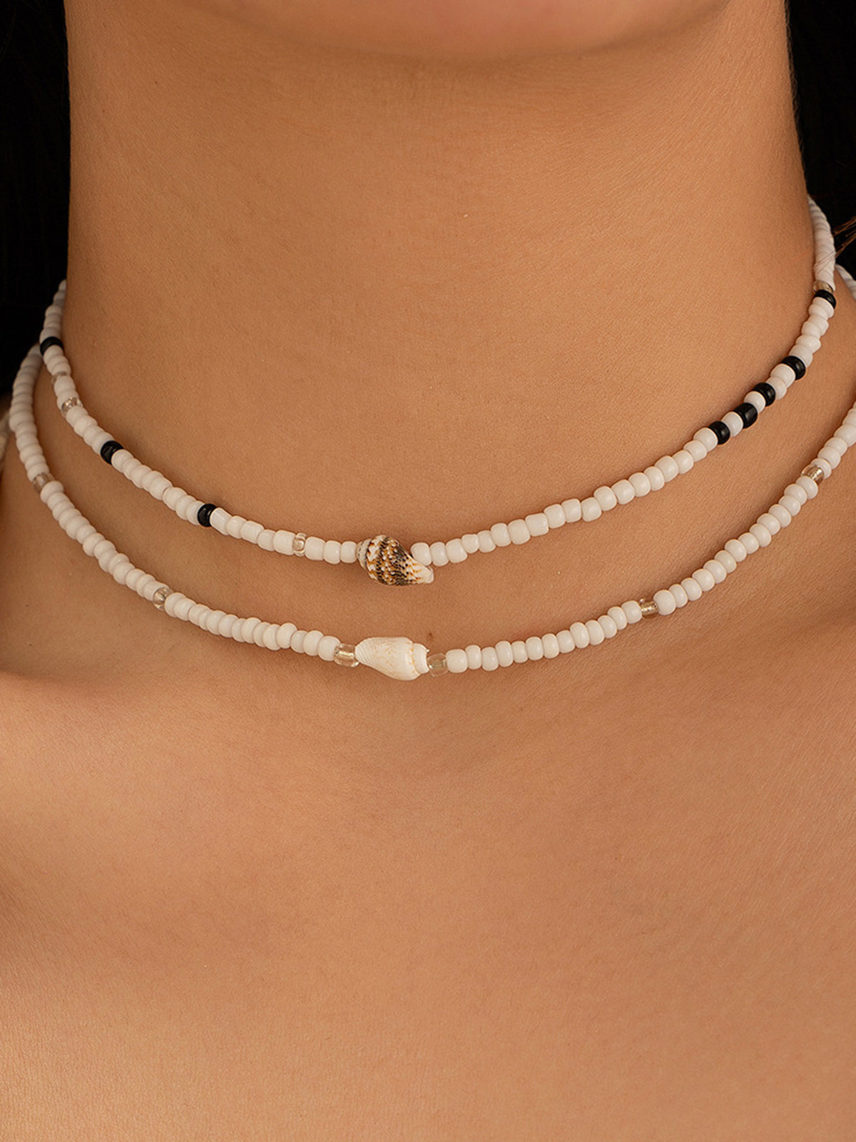 AMARE Collier Choker Séparable 2 Couches Perles et Coquillage Conque