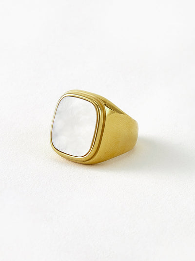 AMARE Bague Signet Carrée Shell Plaqué Or 18K