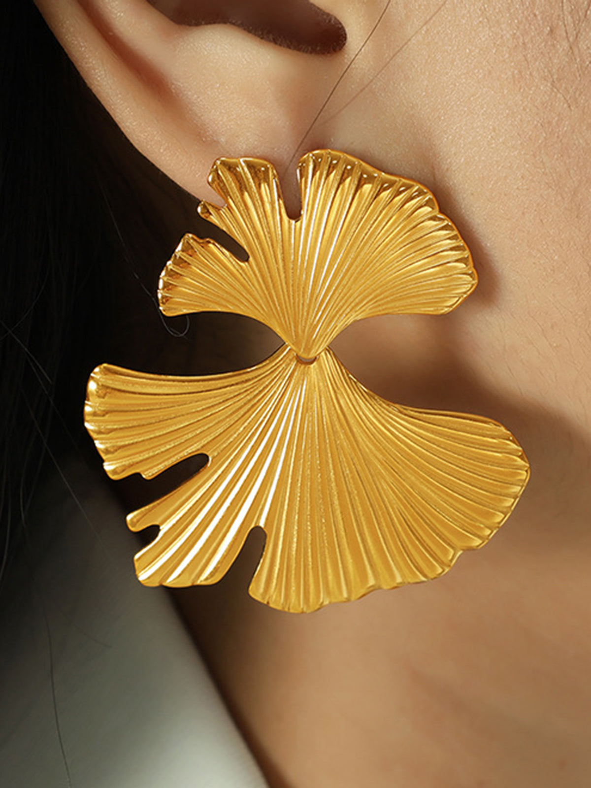 AMARE Boucles d'Oreilles Pendantes à Design Ripple Feuille de Ginkgo