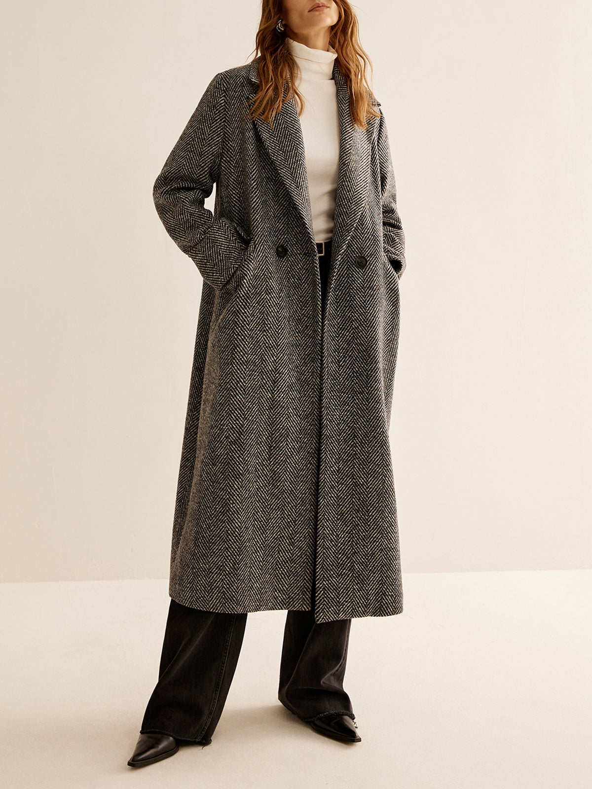 Trench-coat long et polyvalent essentiel 