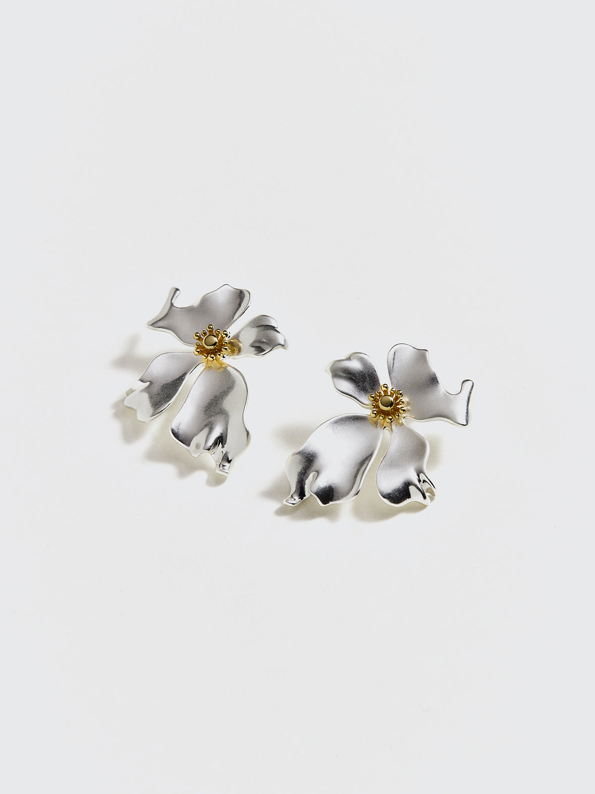 AMARE Boucles d'Oreilles Clous Fleur Argent Métallique