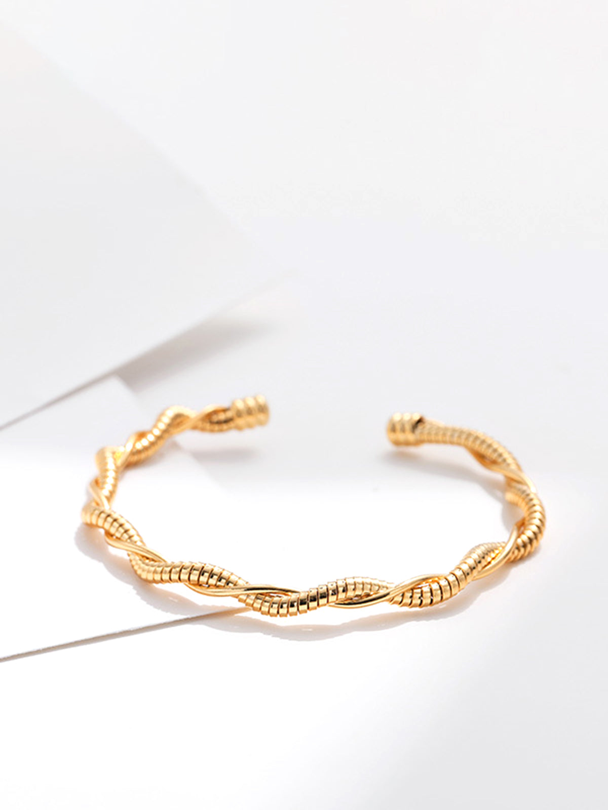 AMARE Bracelet Ouvert Minimaliste Twist Plaqué Or 18K