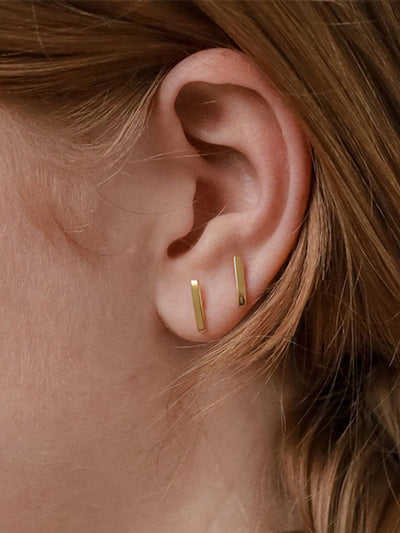 AMARE Boucles d'Oreilles Stud Bar Minimalistes