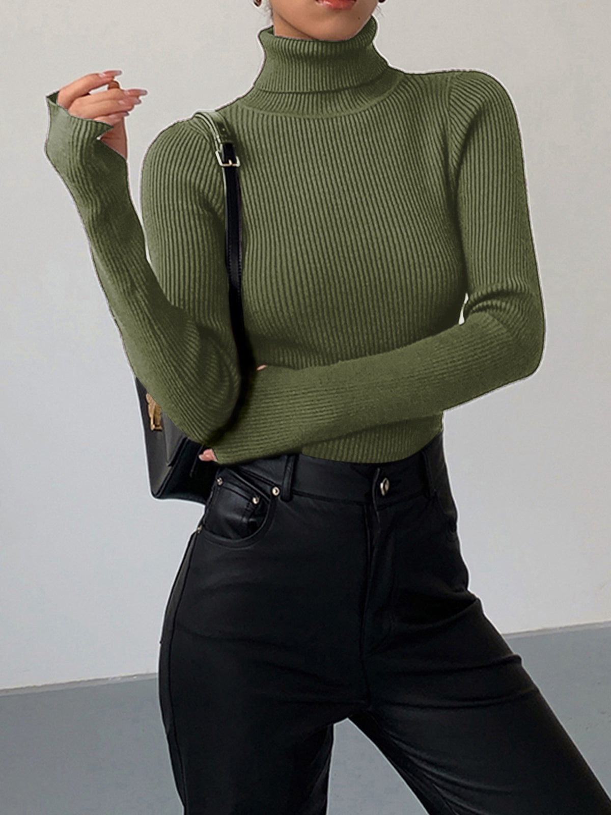 Haut en tricot slim à col roulé minimaliste 