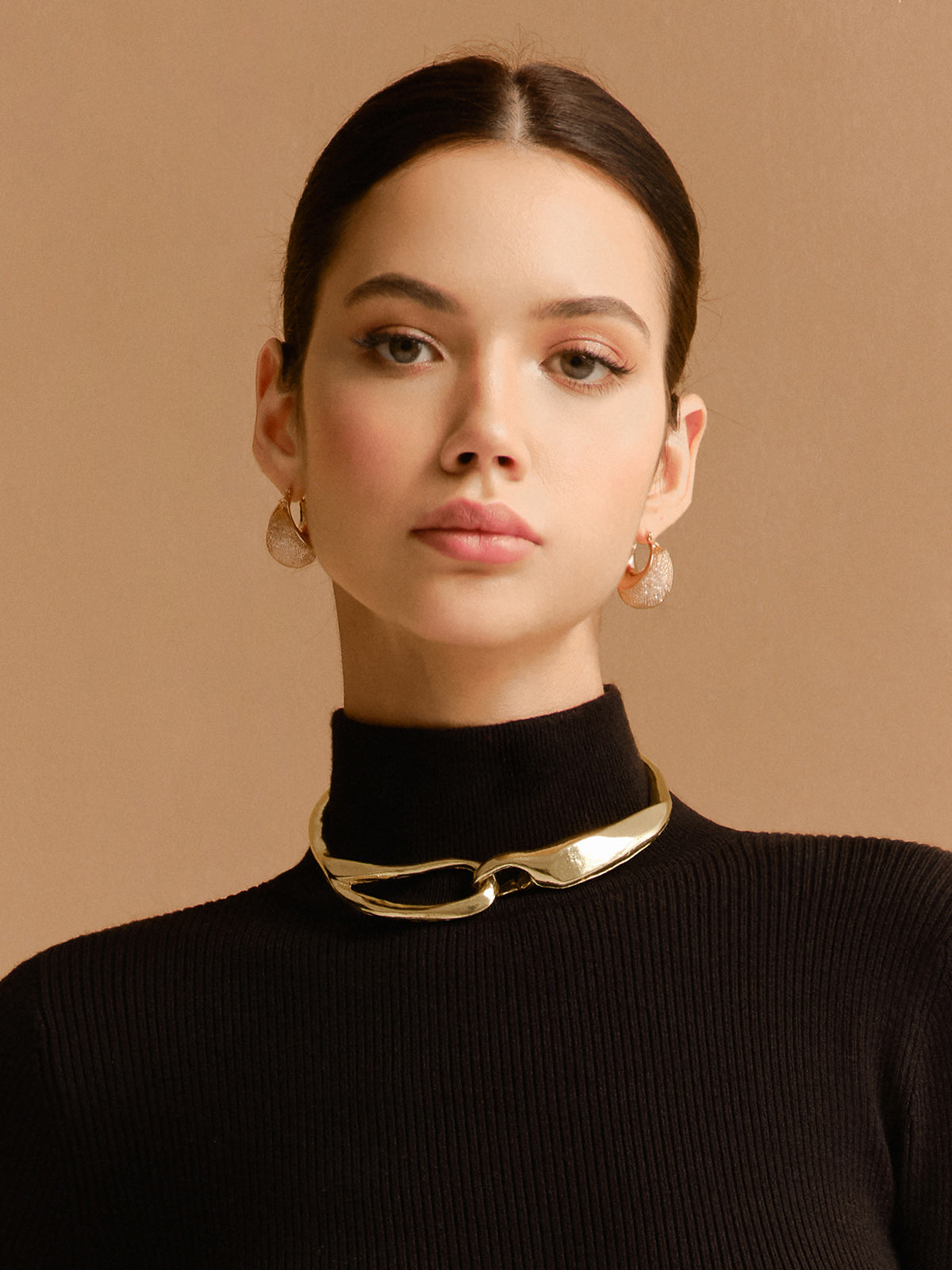 Asymmetrical Chunky Choker