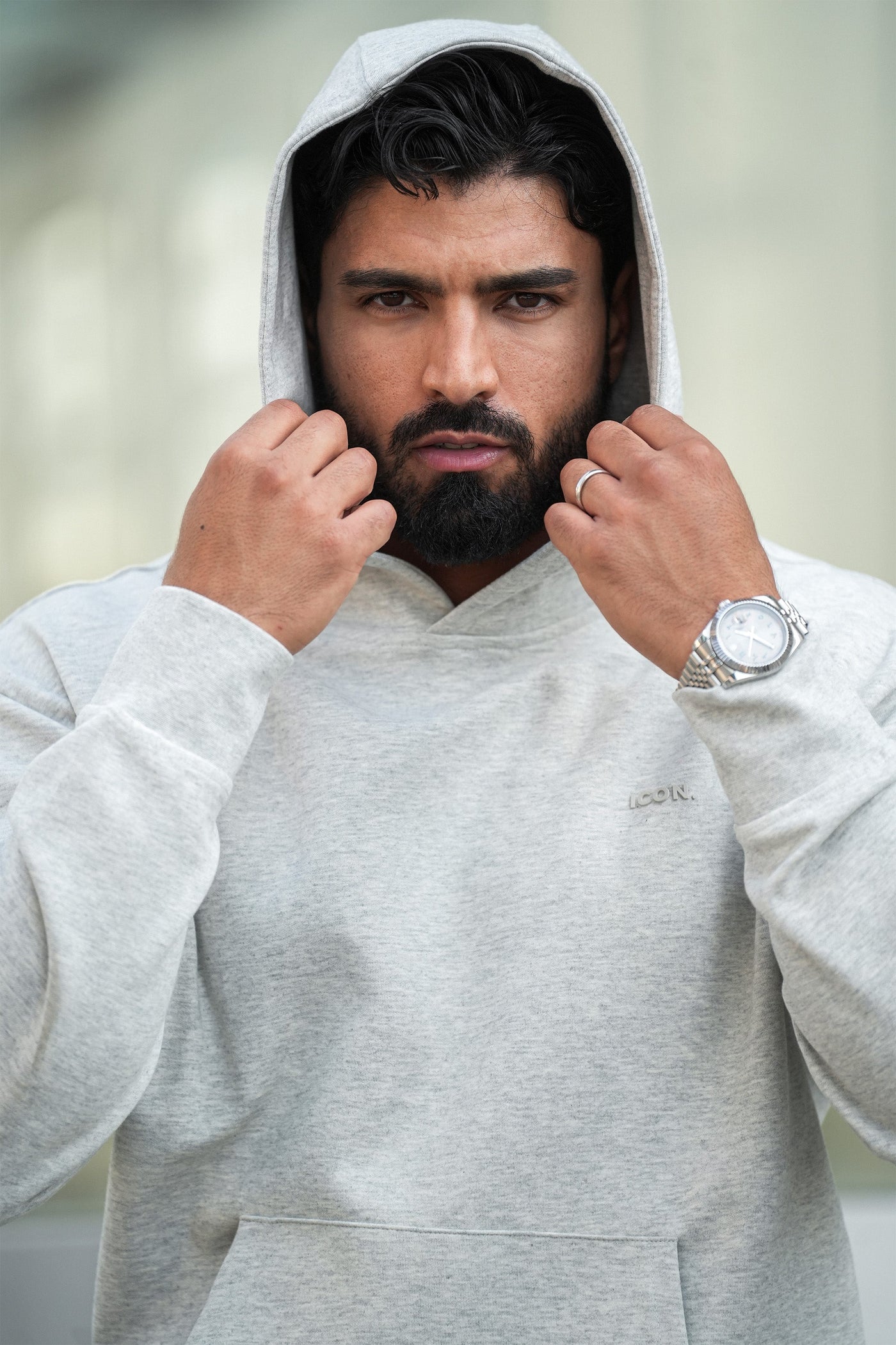 LE SWEAT À CAPUCHE RELAXÉ