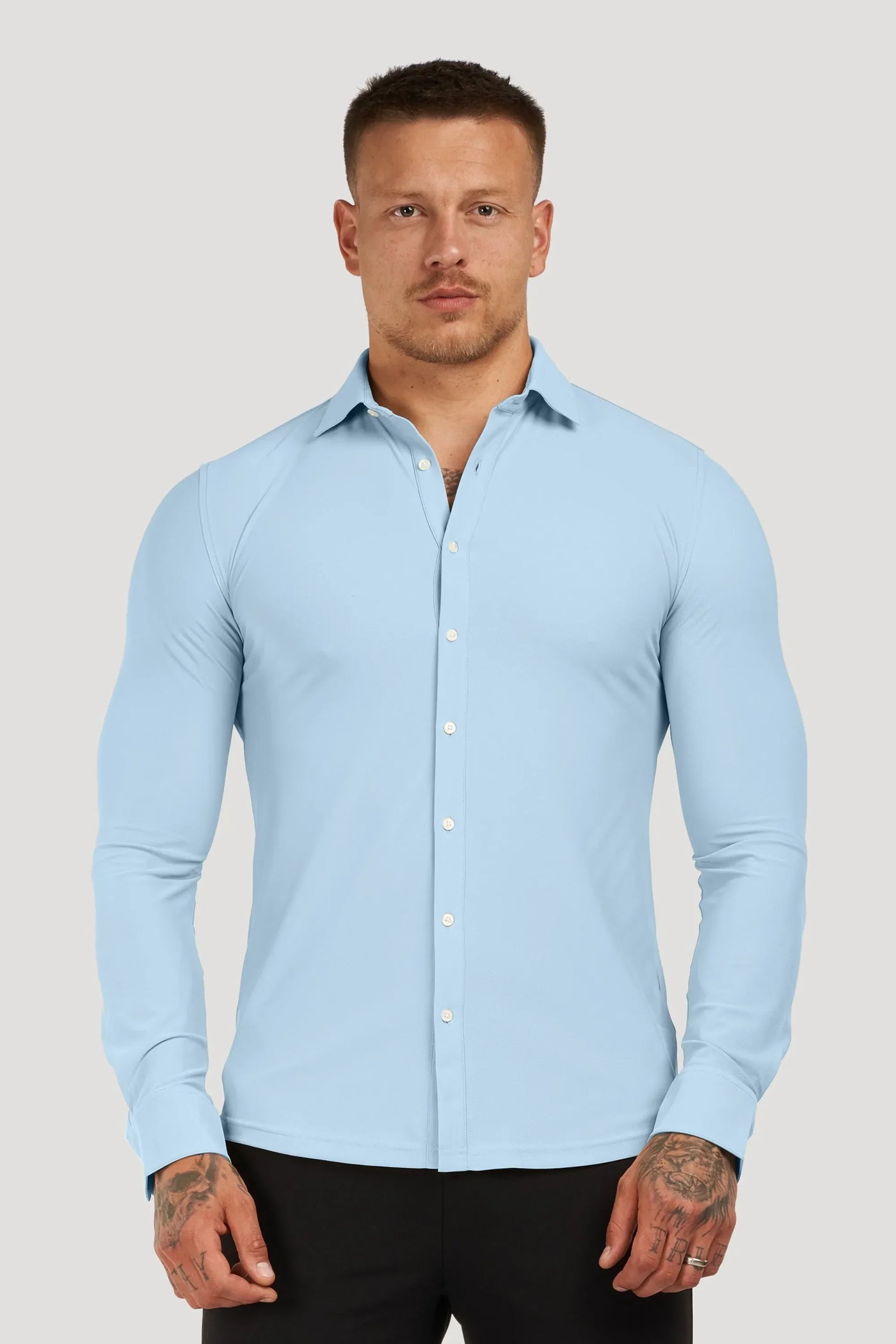 LA CHEMISE ATHLÉTIQUE STRETCH