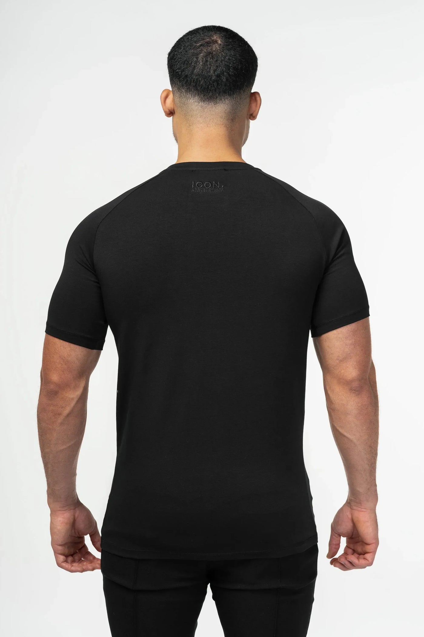 LE T-SHIRT BASIQUE MUSCLE