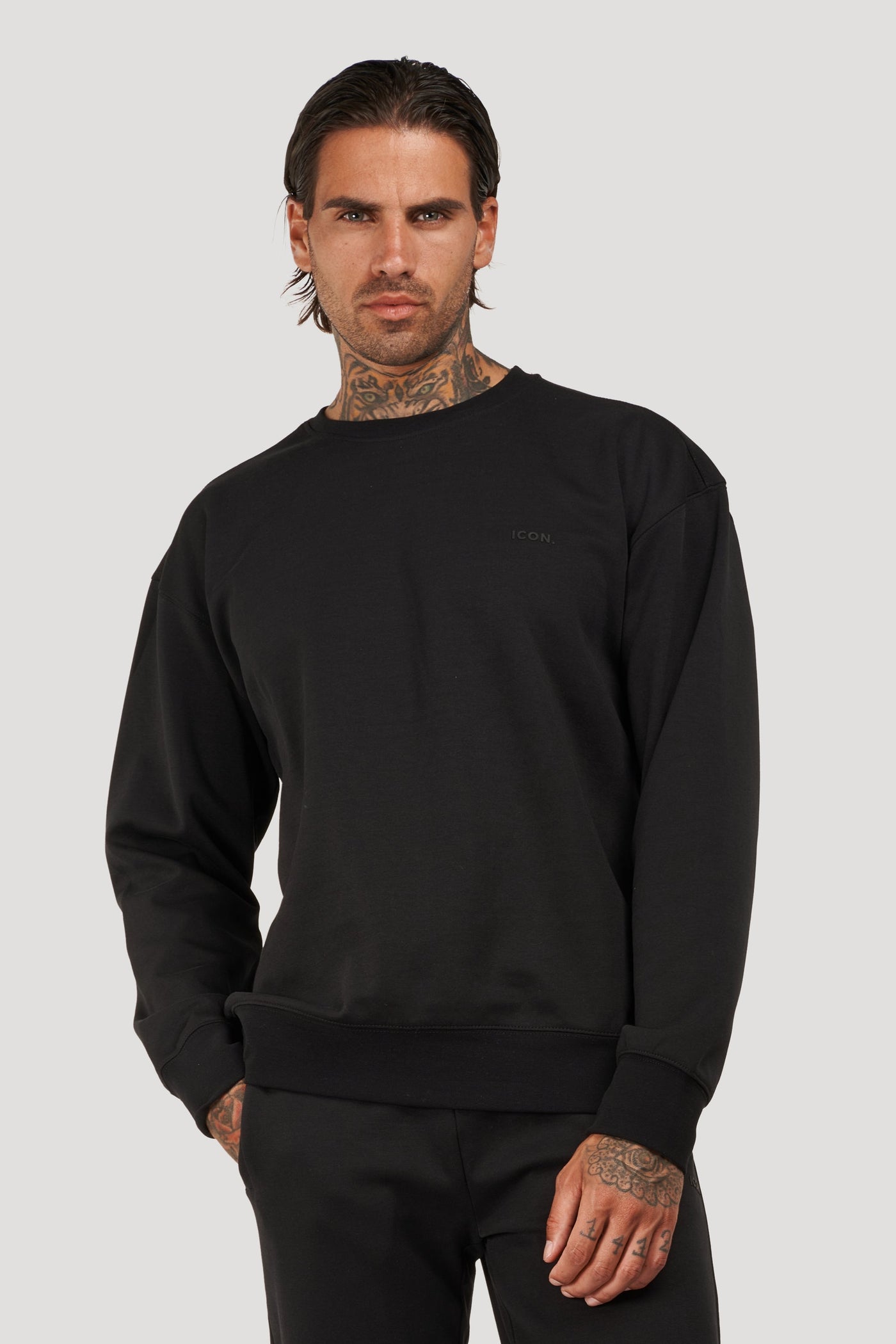 LE PULL COL ROND RELAXÉ